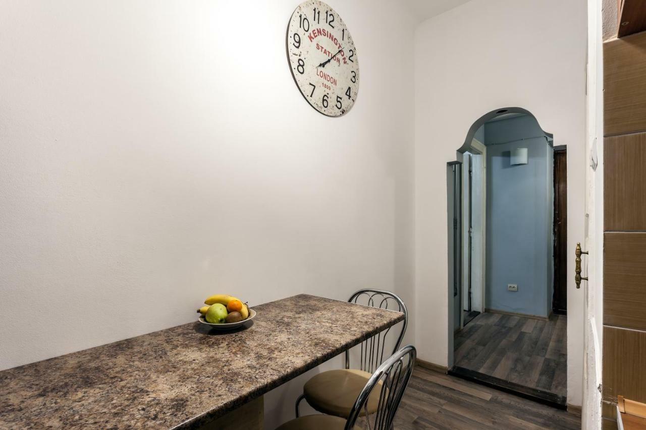 Apartment On Sharanevycha Lviv Exterior photo