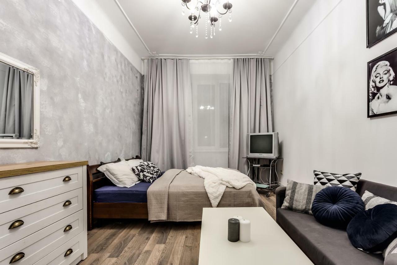 Apartment On Sharanevycha Lviv Exterior photo