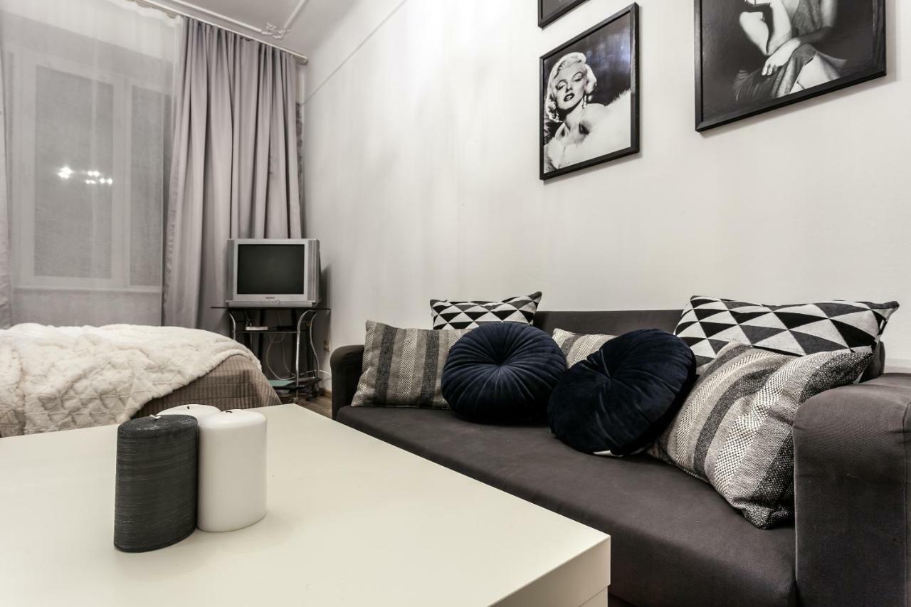 Apartment On Sharanevycha Lviv Exterior photo